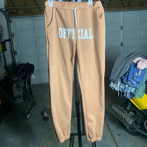 Brown joggers that have never been worn. - Picture 1 of 1